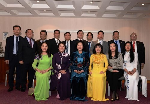 National Assembly Chairwoman meets Vietnamese community in Europe - ảnh 1